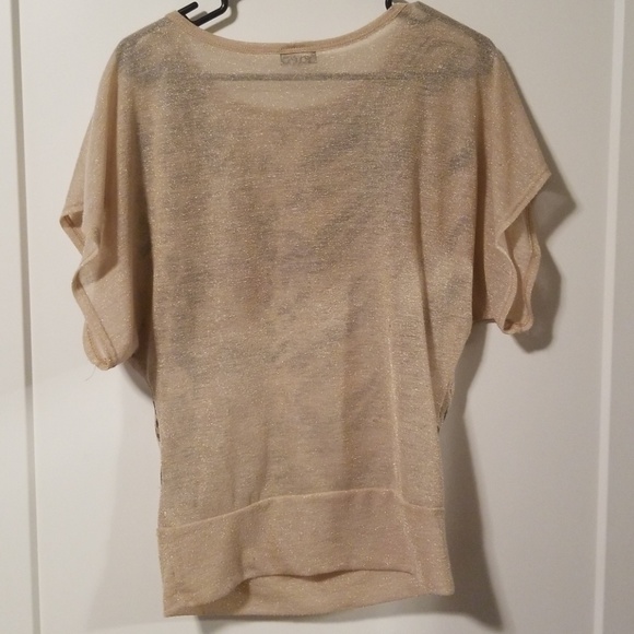 Fun multi animal print top - Picture 3 of 3